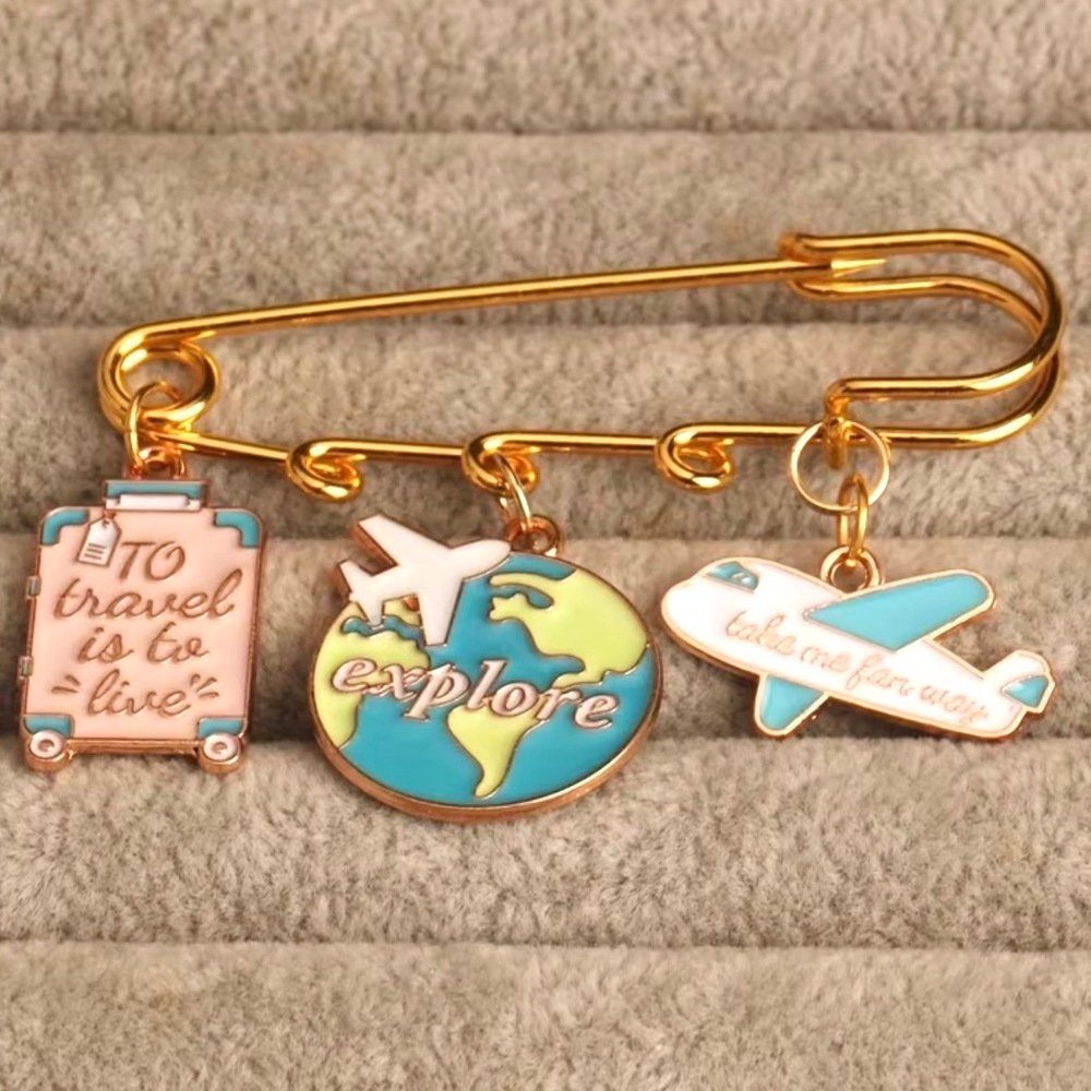 Travel statement pin - Image 1
